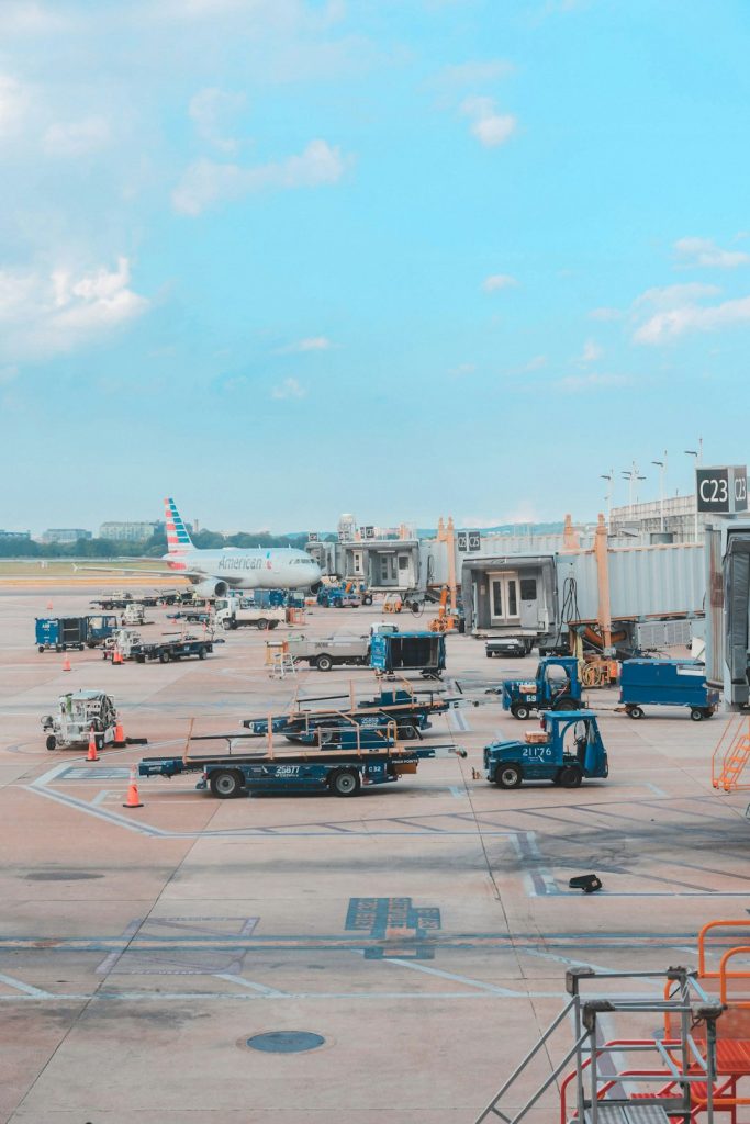 Эмиграция из России с семьей: шаги и требования для успешной адаптации за рубежом